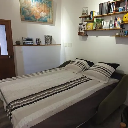 D'hotes Aresquiers Et Gardiole Bed & Breakfast *